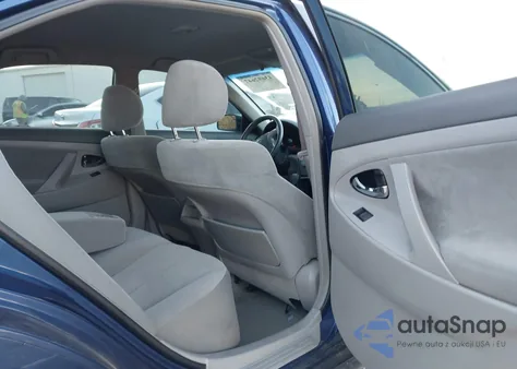 2007 Toyota Camry Le V6 z USA, uszkodzony, nr VIN 4T1BK46K37U021068